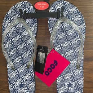 Dallas Cowboys flip flops